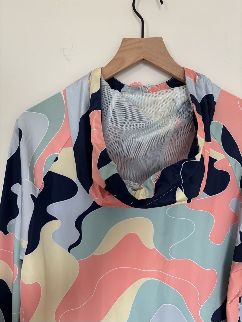 Adidas Packable Windbreaker Converts to Beltbag Colorful Camo Pattern Size S - Picture 8 of 13